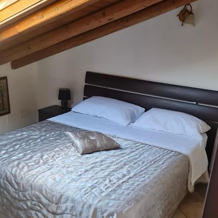 Casa Vacanza Lmt Aci Catena 外观 照片