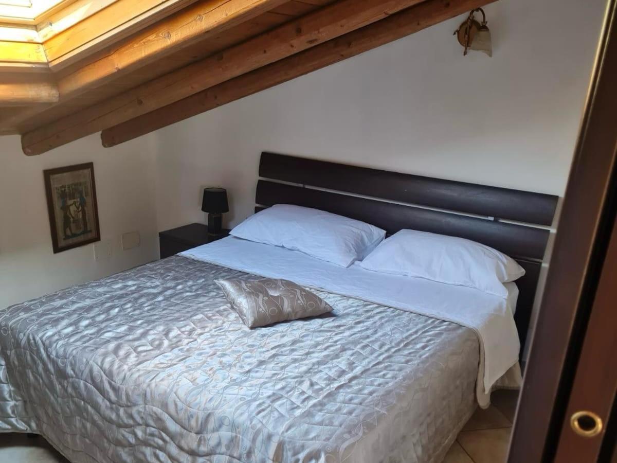 Casa Vacanza Lmt Aci Catena 外观 照片